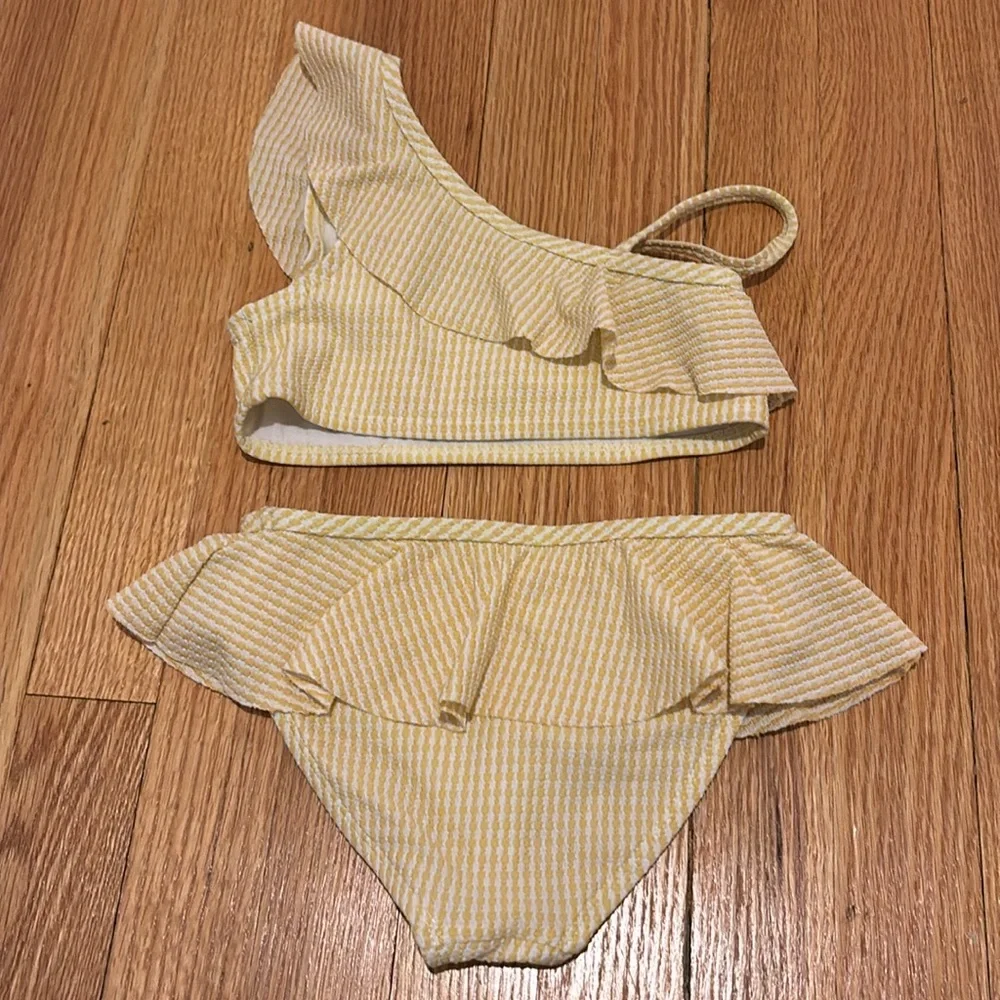 Janie and Jack Yellow Striped Embossed Ruffle 2 piece bikini Size 5